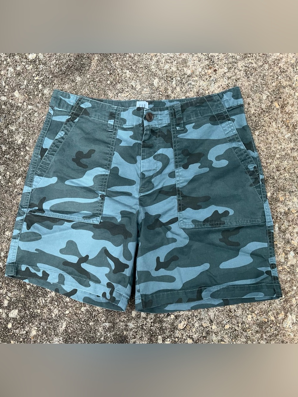 GAP Women’s Camouflage Summer Shorts Size 8